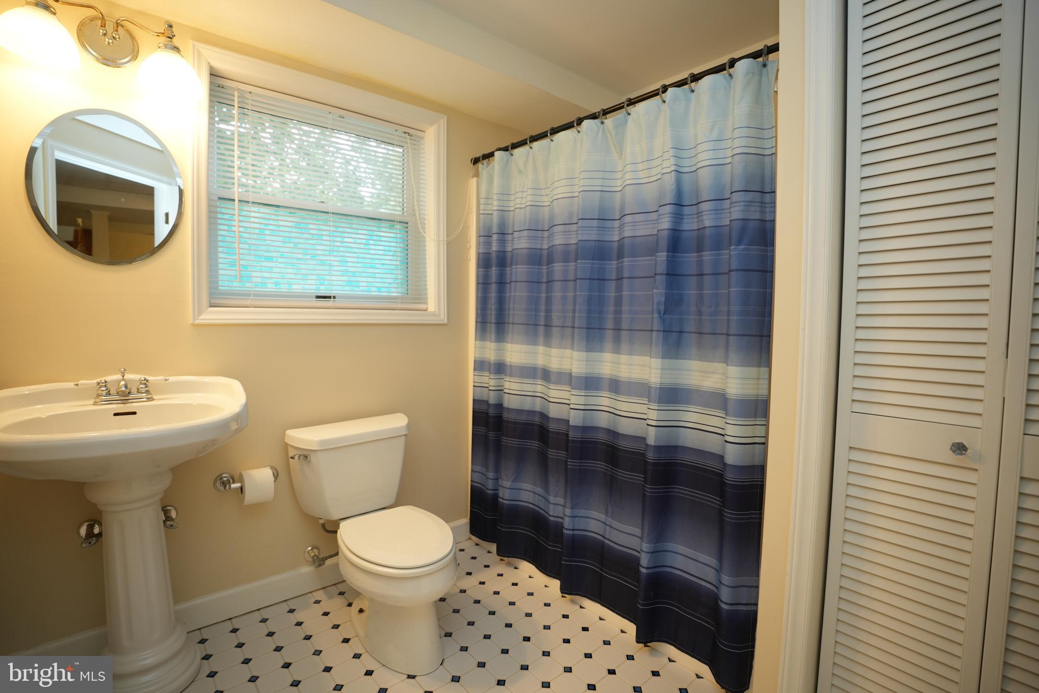 FOX MEADOW - Residential