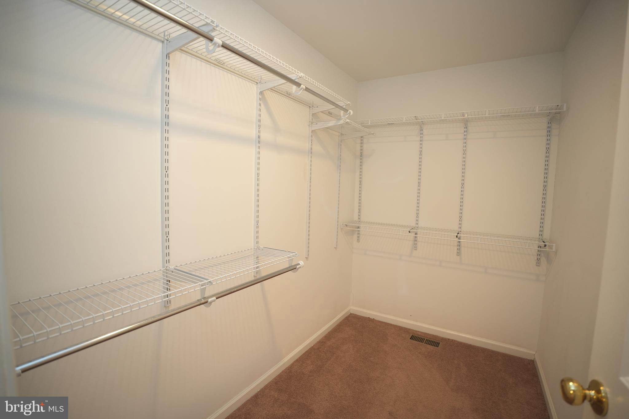 FOX MEADOW - Residential