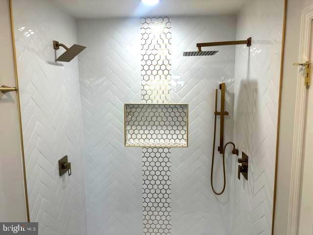 SUBURBIA/VILLAGE OF TIMBER GROVE - Residential