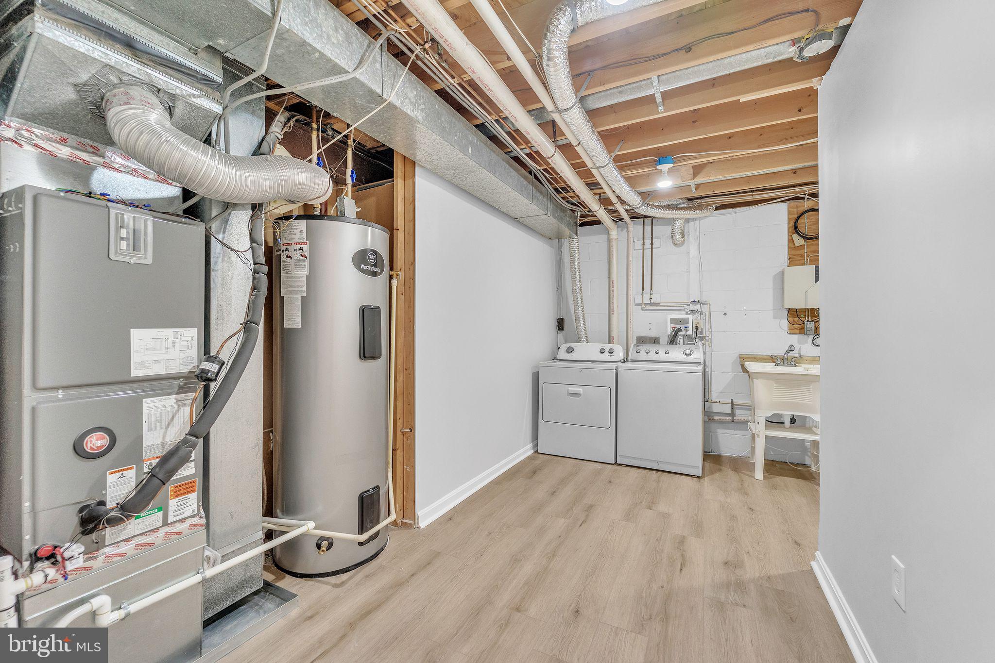 SUBURBIA/VILLAGE OF TIMBER GROVE - Residential