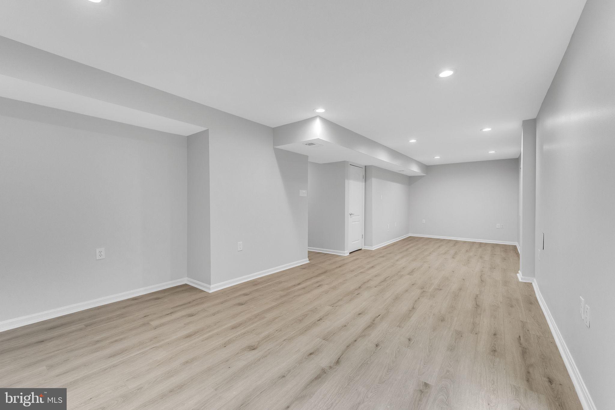 SUBURBIA/VILLAGE OF TIMBER GROVE - Residential