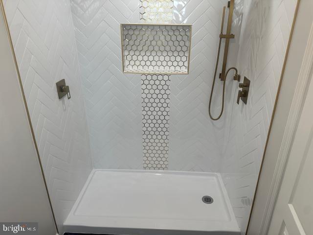 SUBURBIA/VILLAGE OF TIMBER GROVE - Residential