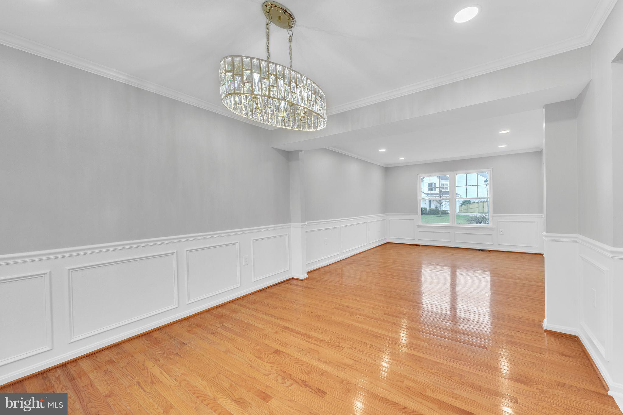 SUBURBIA/VILLAGE OF TIMBER GROVE - Residential