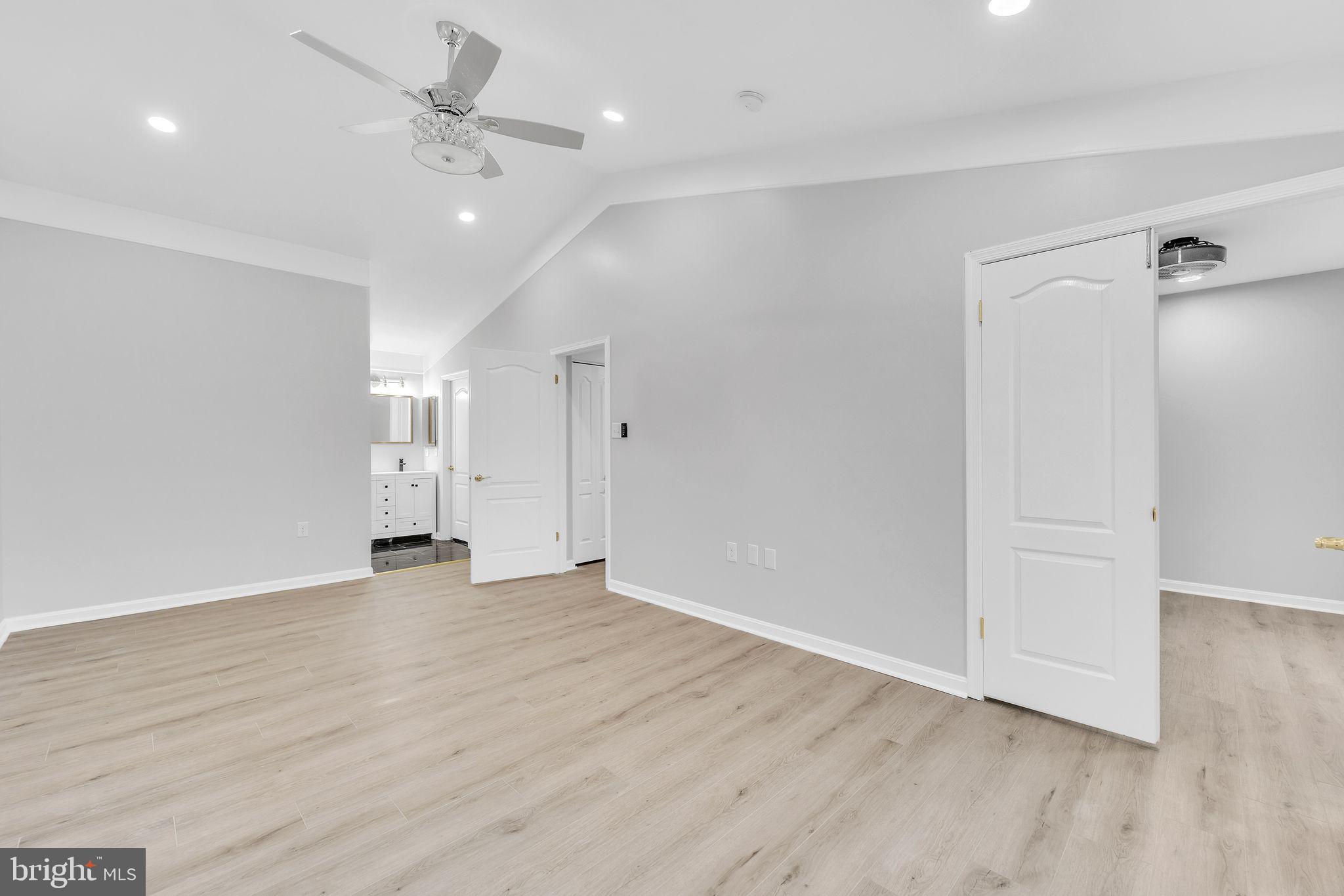 SUBURBIA/VILLAGE OF TIMBER GROVE - Residential