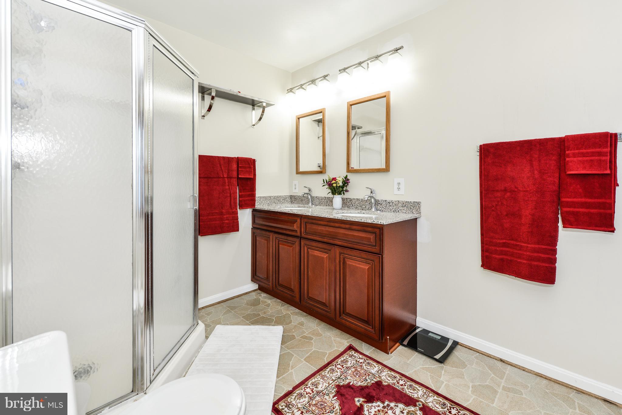 MANCHESTER LAKES - Residential Lease