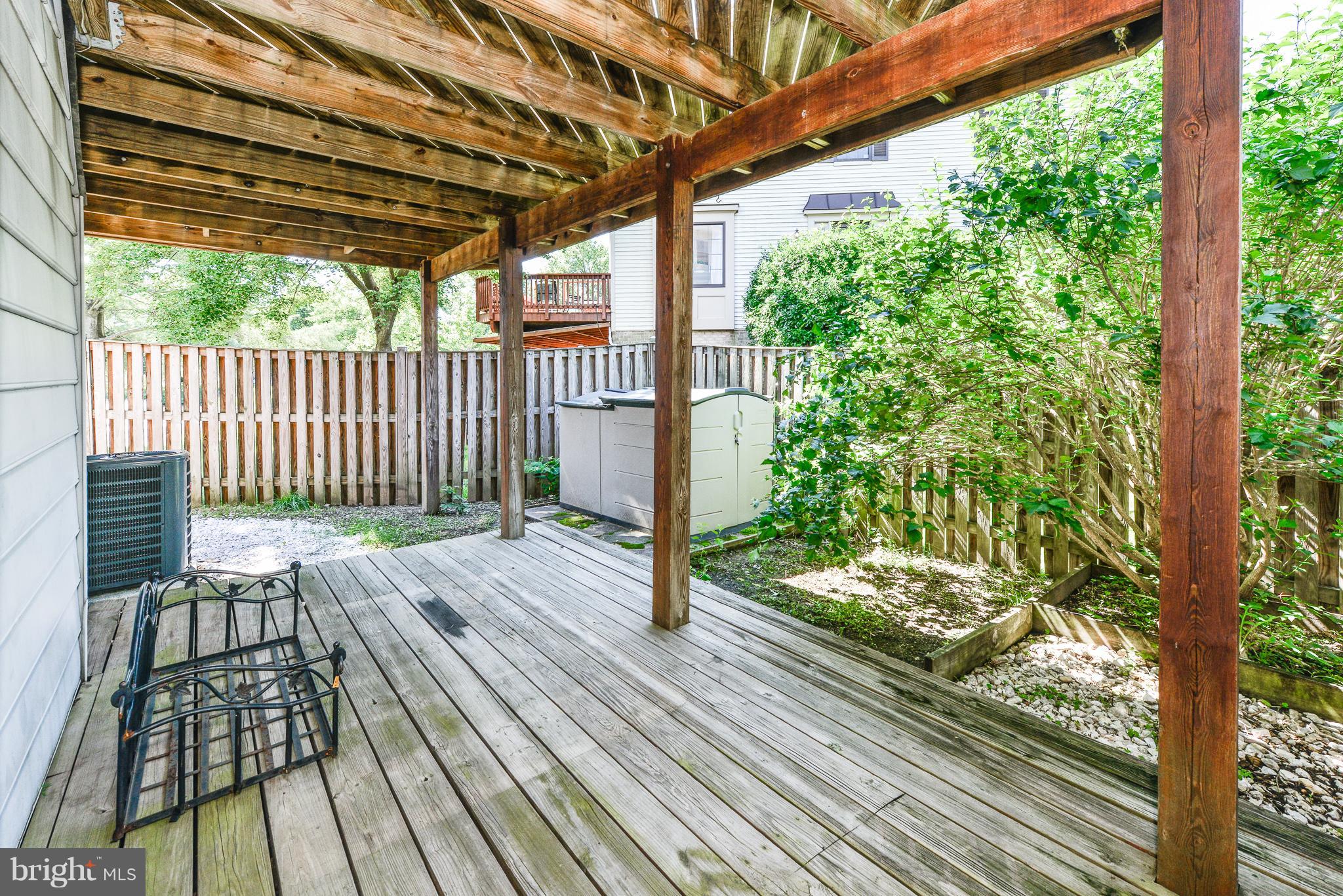 MANCHESTER LAKES - Residential Lease