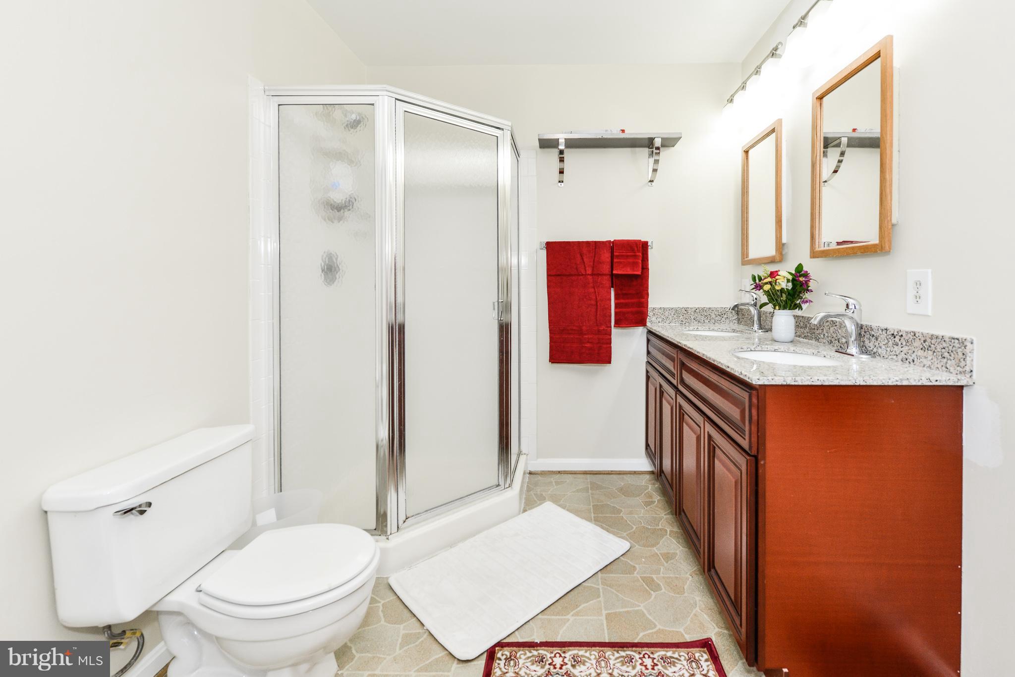 MANCHESTER LAKES - Residential Lease