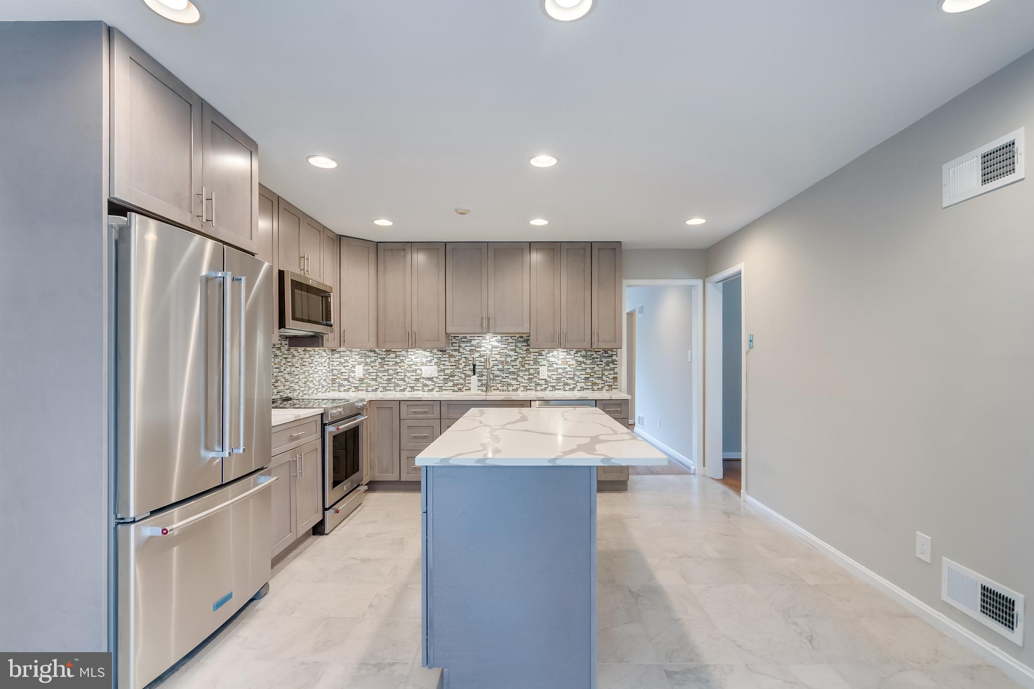 KENWOOD PARK - Residential Lease