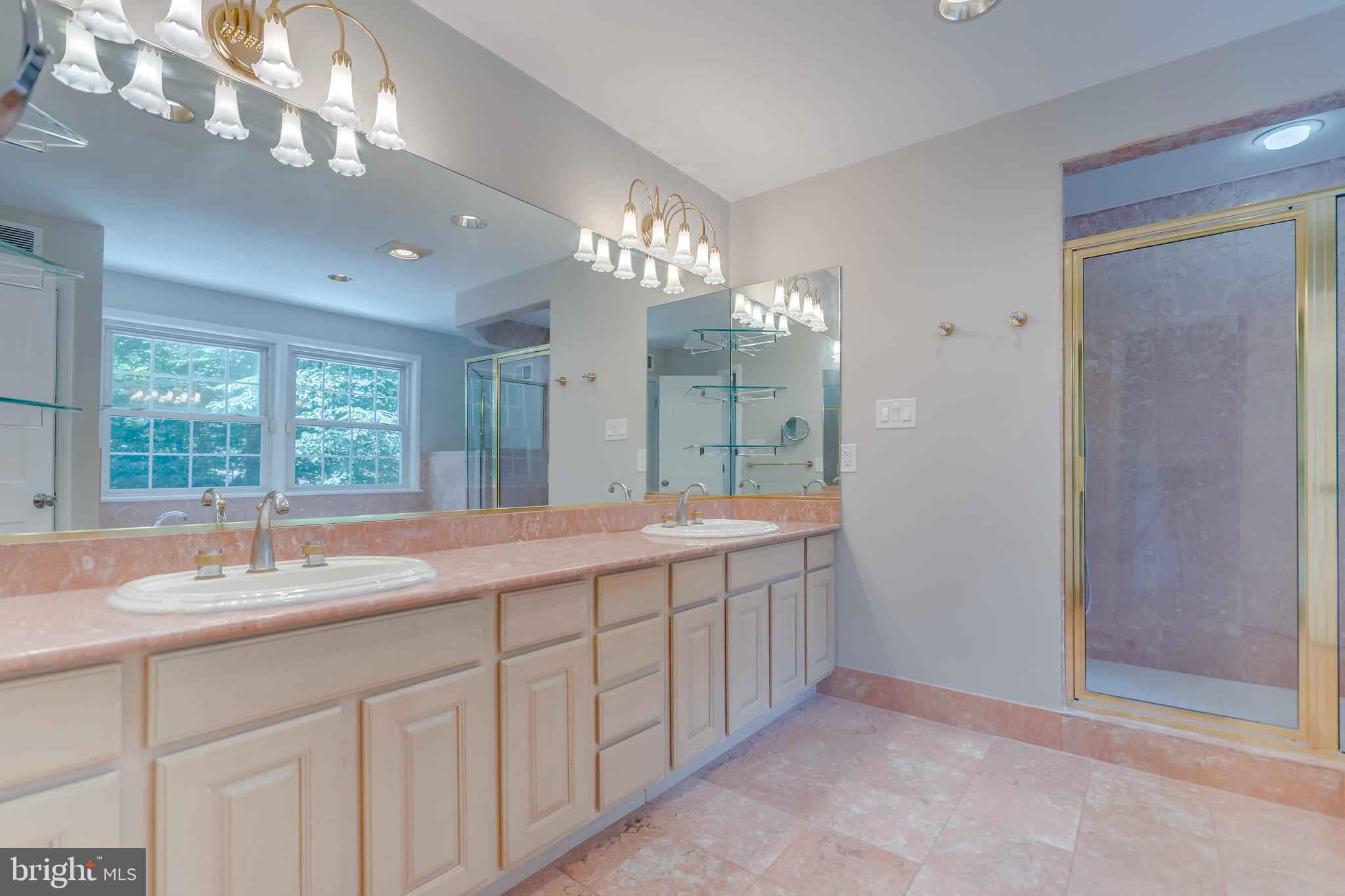 KENWOOD PARK - Residential Lease