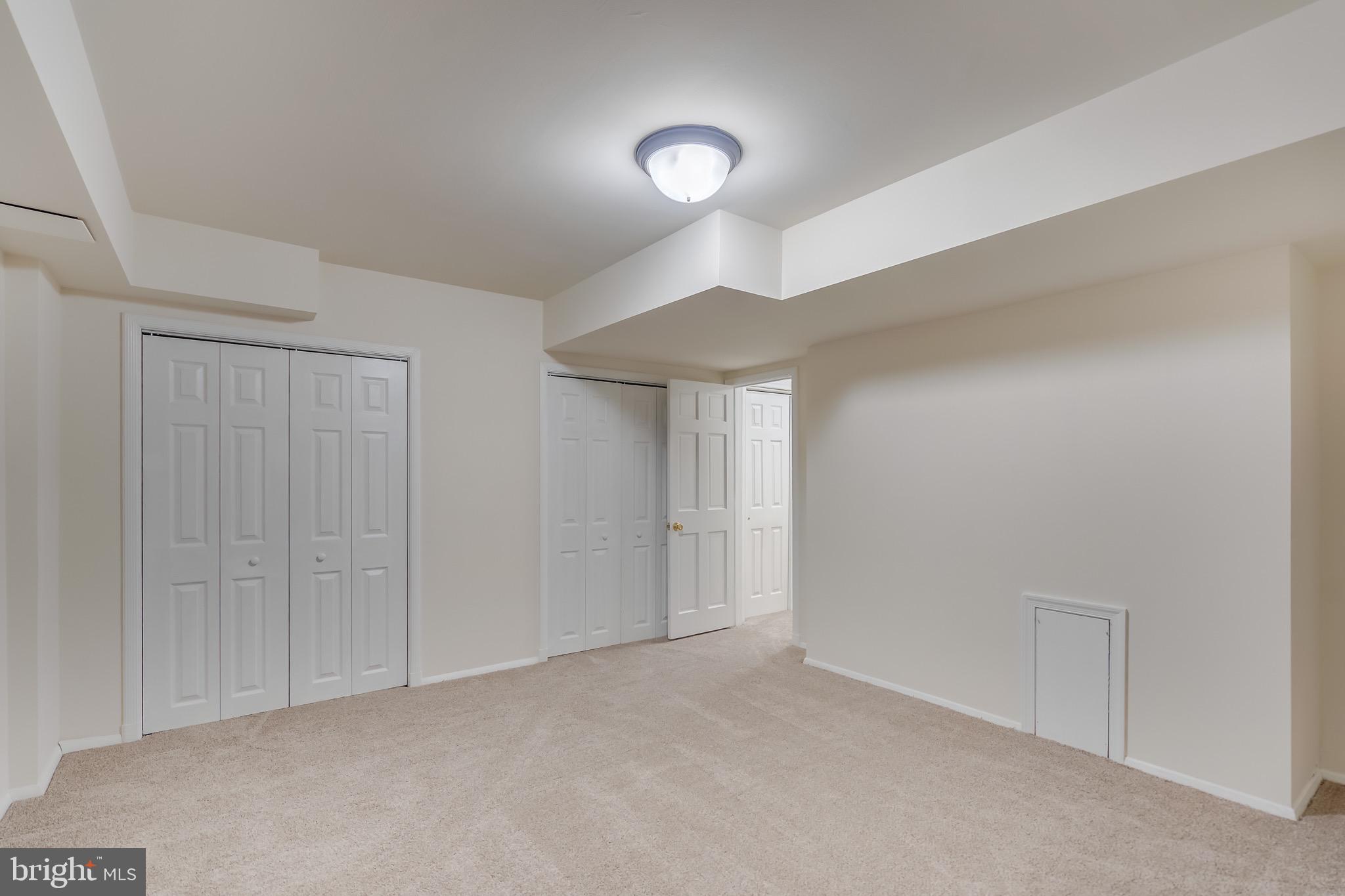 KENWOOD PARK - Residential Lease