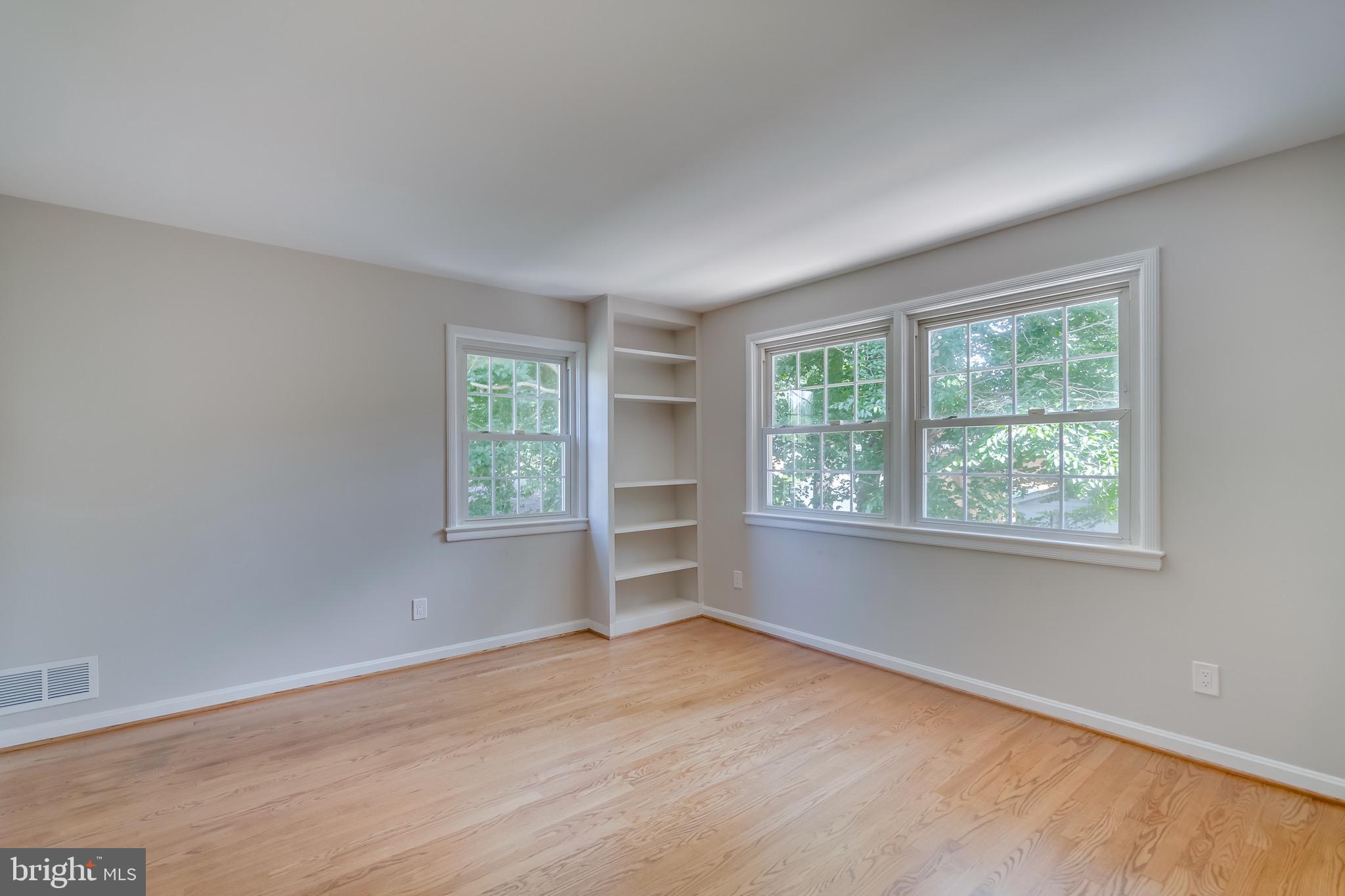 KENWOOD PARK - Residential Lease