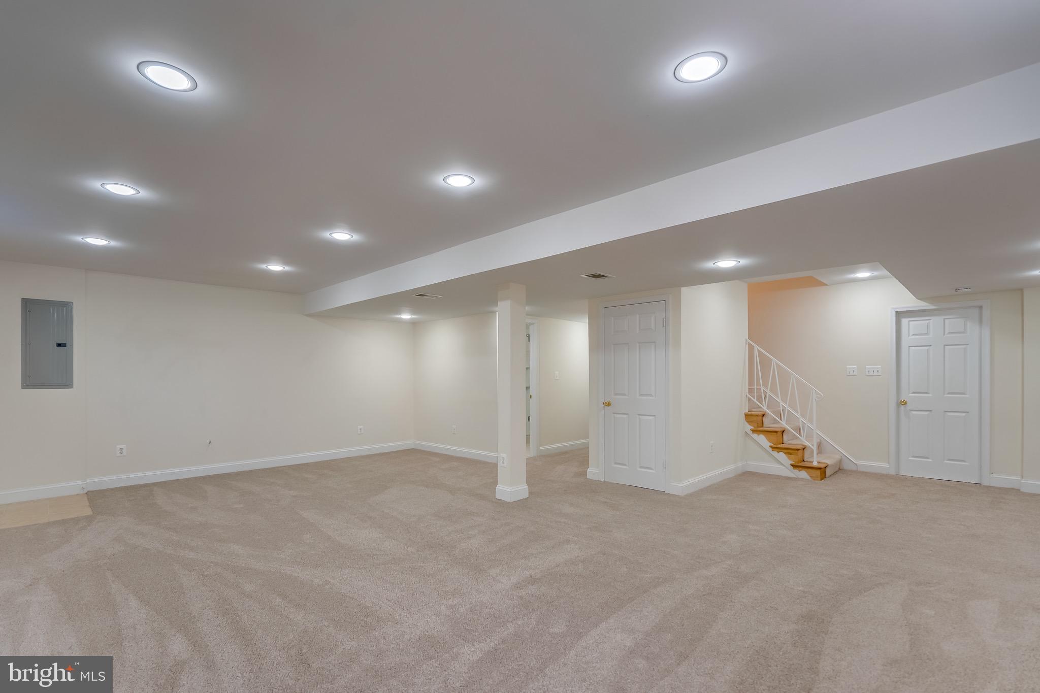 KENWOOD PARK - Residential Lease