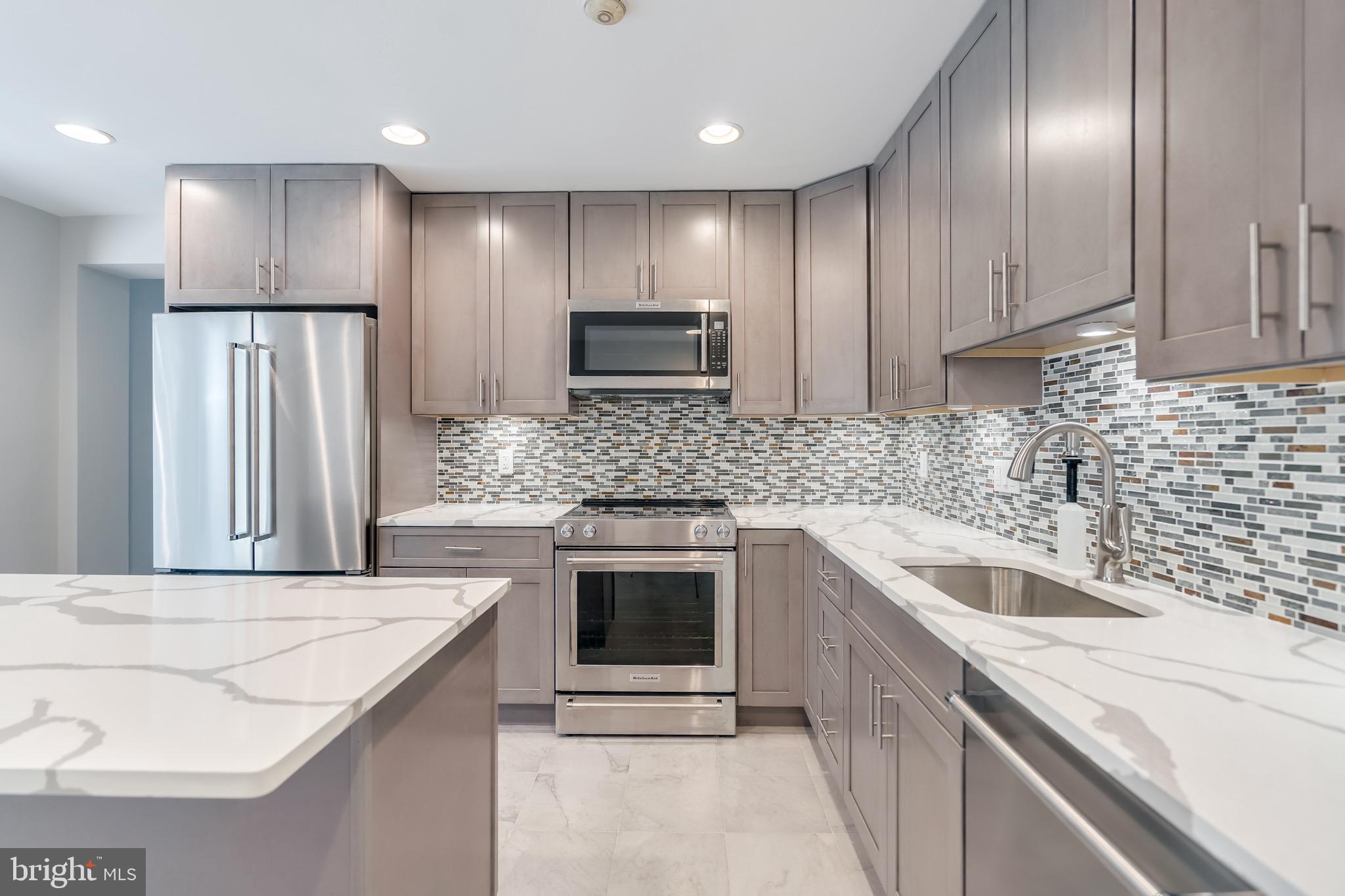 KENWOOD PARK - Residential Lease