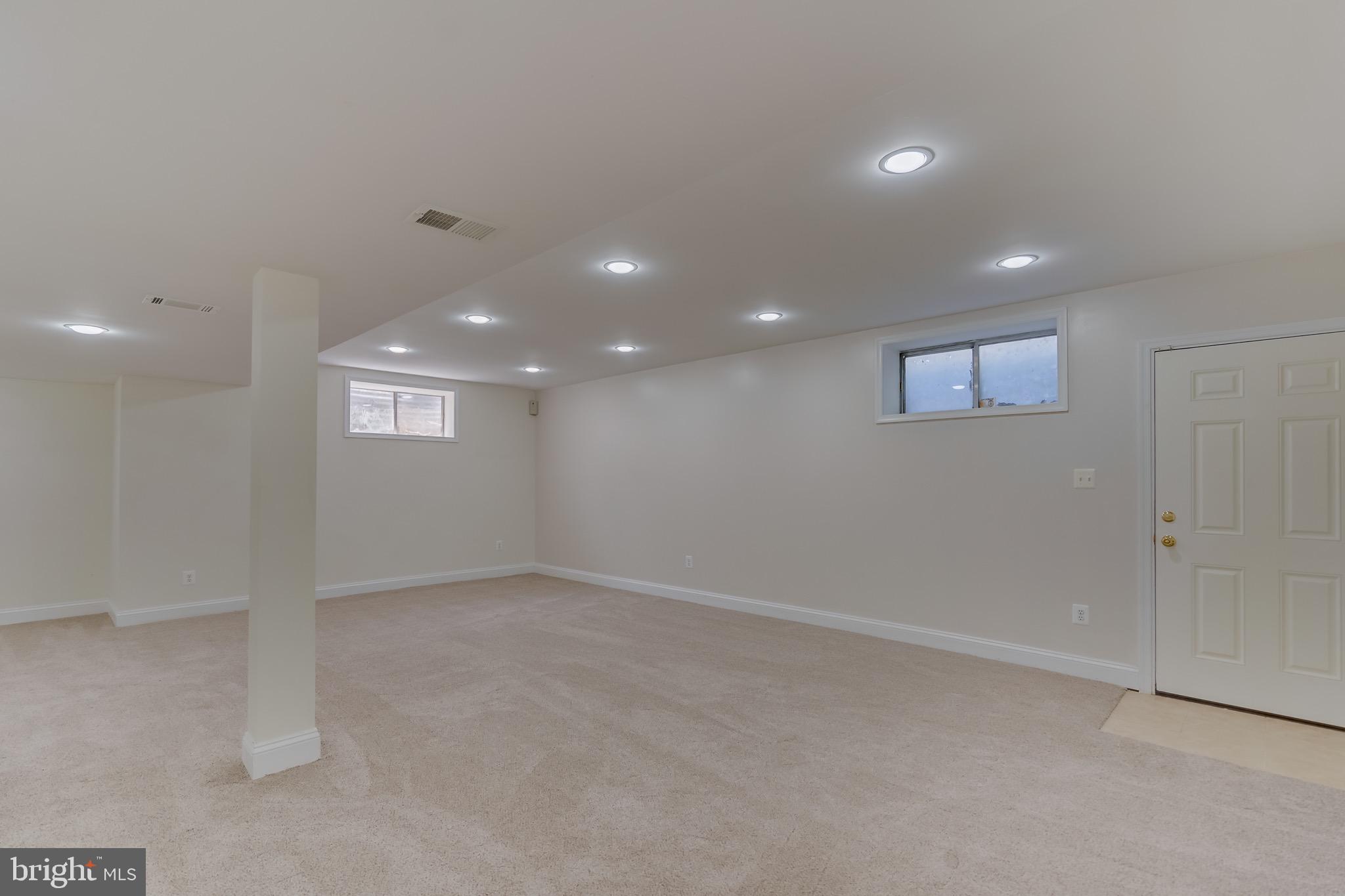 KENWOOD PARK - Residential Lease