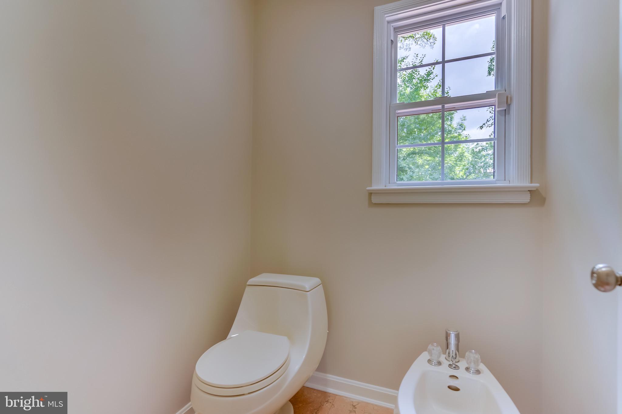 KENWOOD PARK - Residential Lease