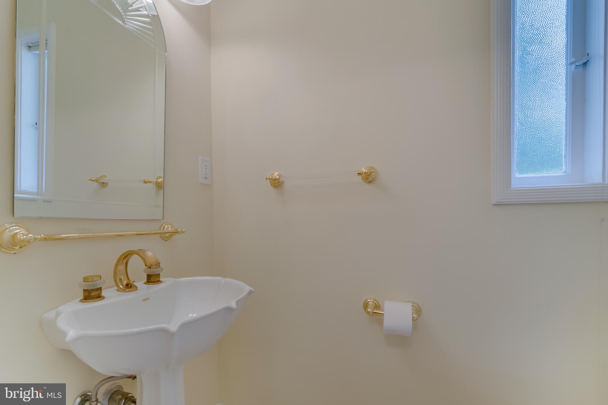 KENWOOD PARK - Residential Lease