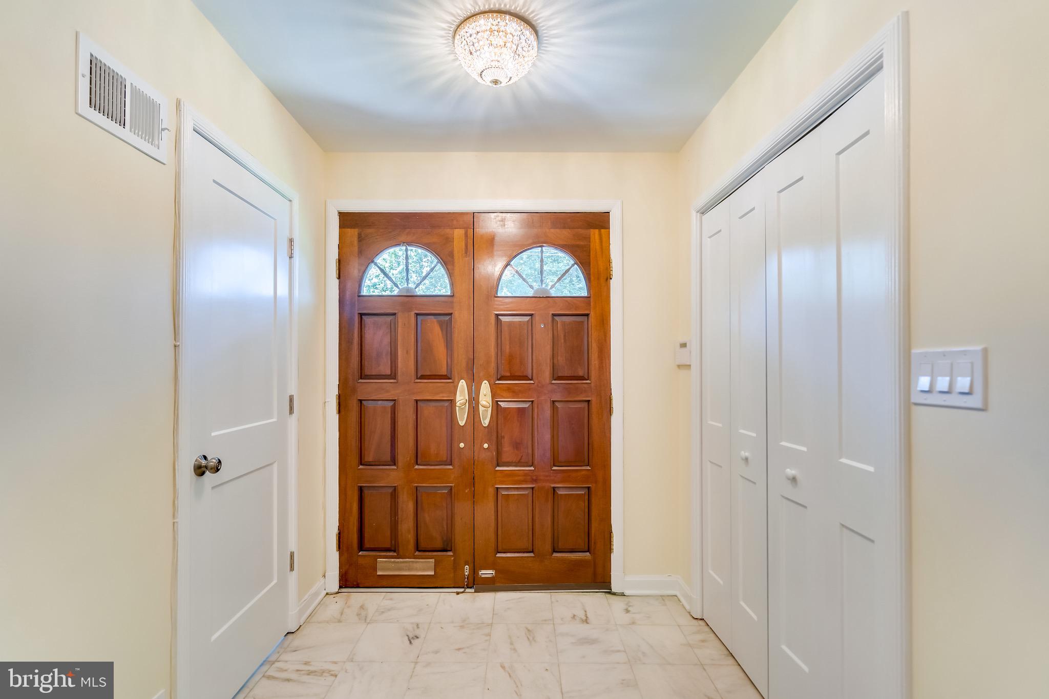 KENWOOD PARK - Residential Lease