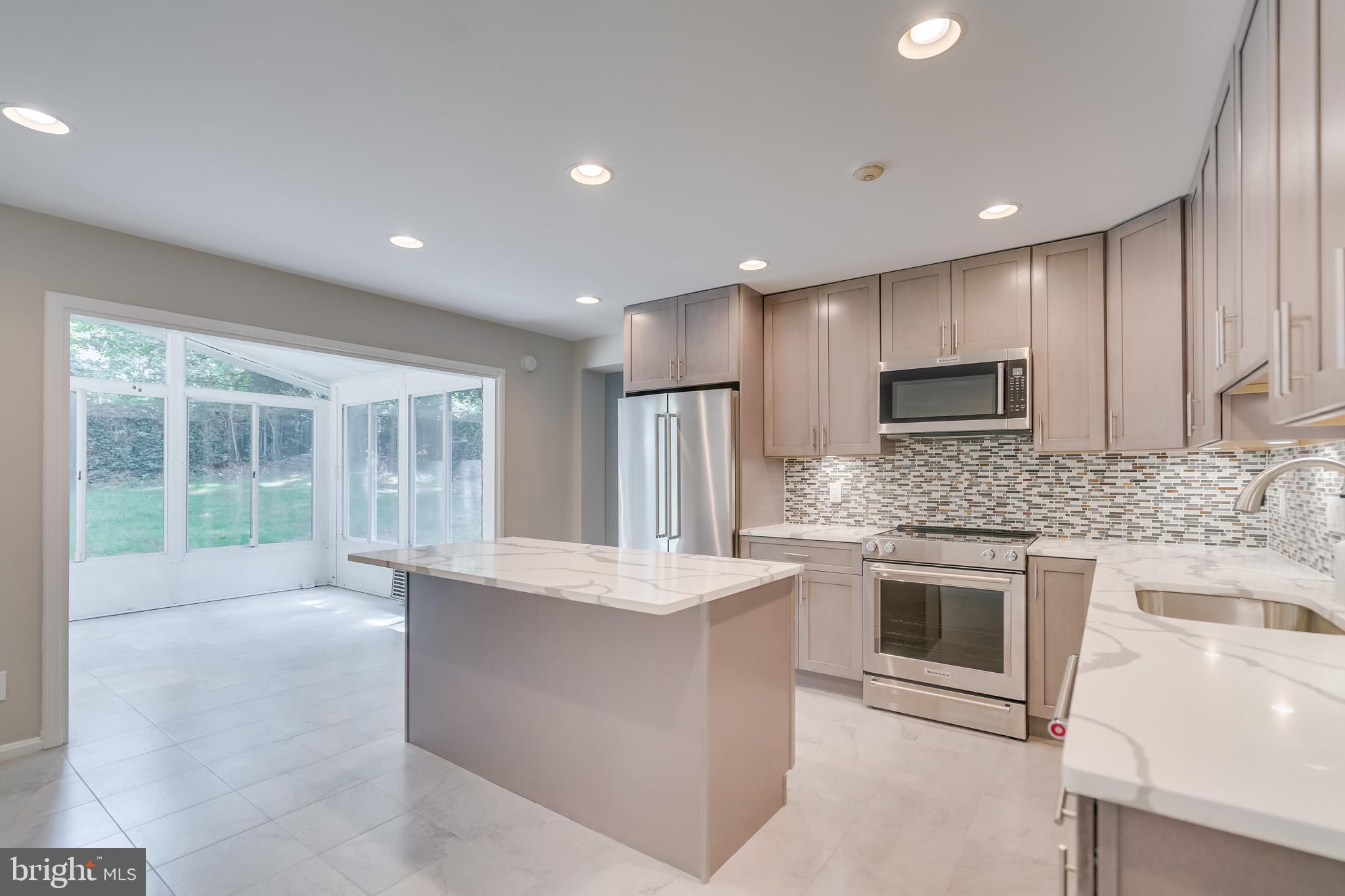 KENWOOD PARK - Residential Lease