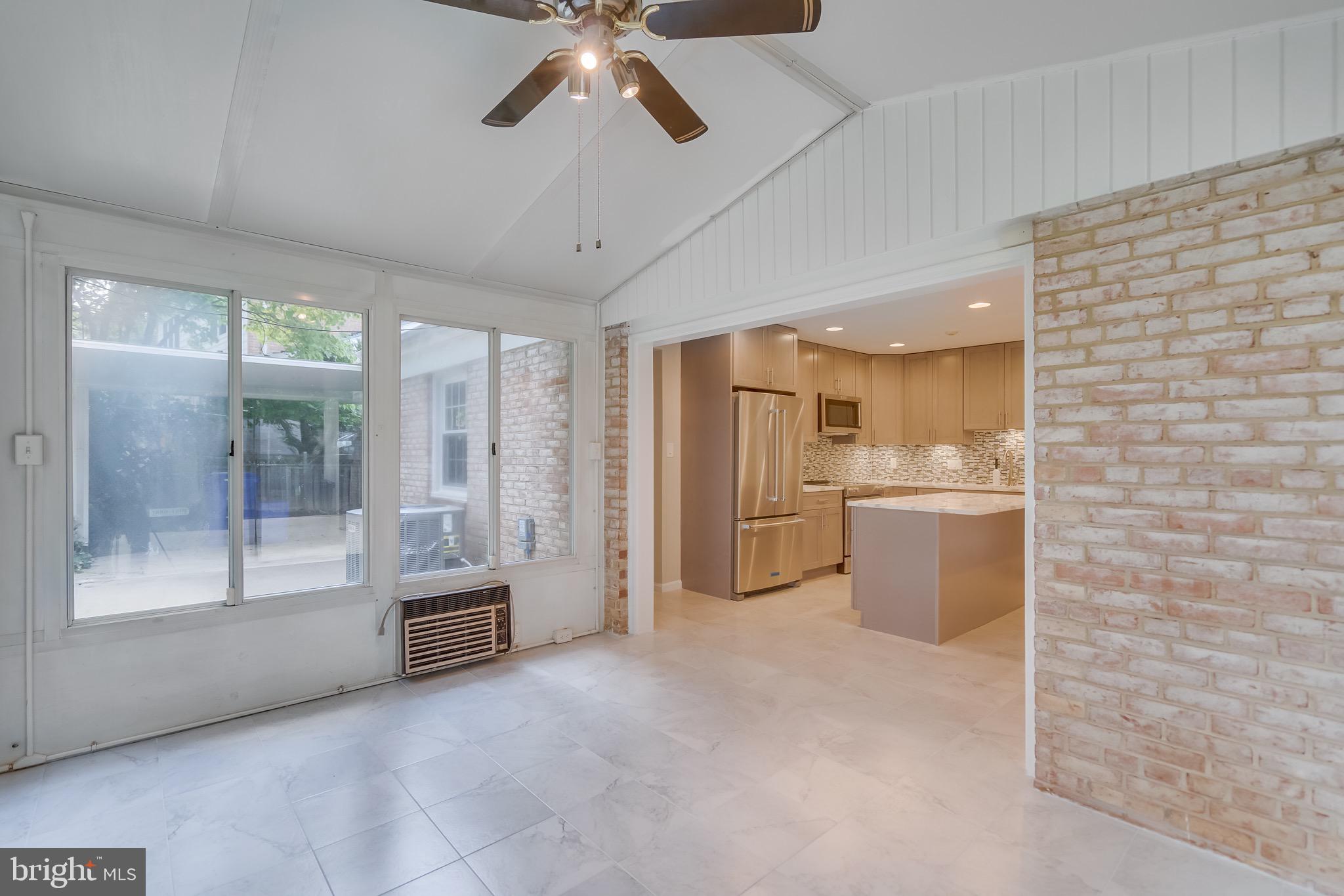 KENWOOD PARK - Residential Lease