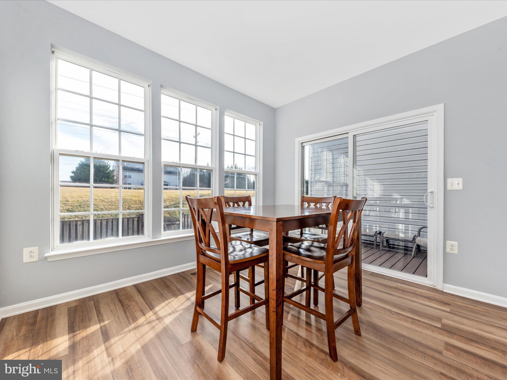 COLONIAL HILLS - Residential