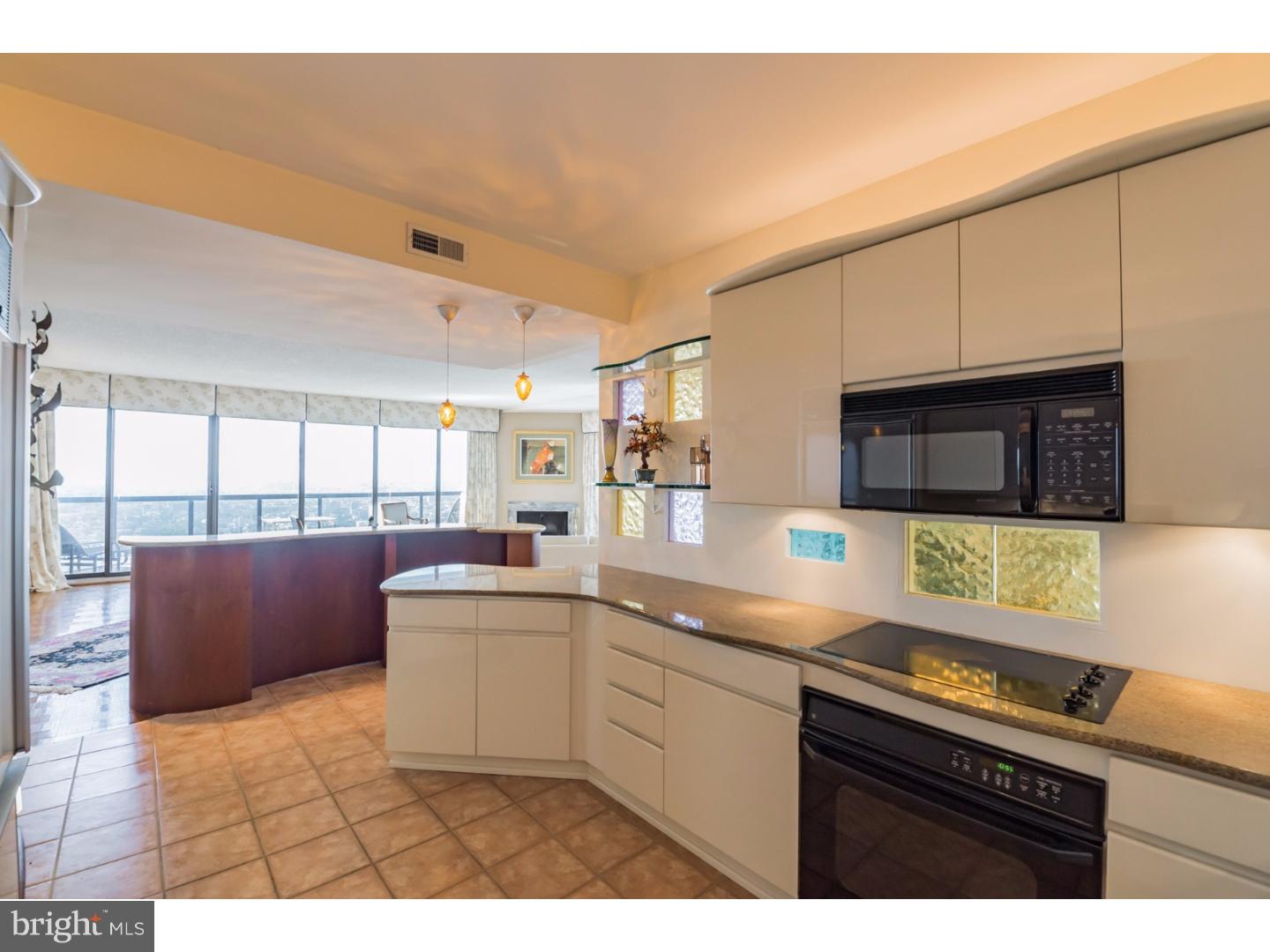 SOCIETY HILL - Residential