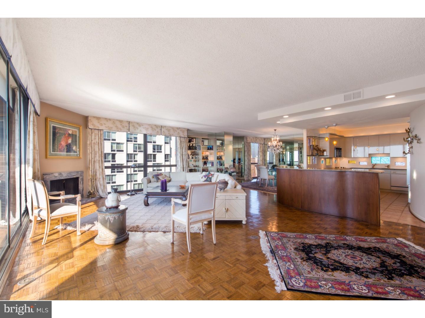 SOCIETY HILL - Residential