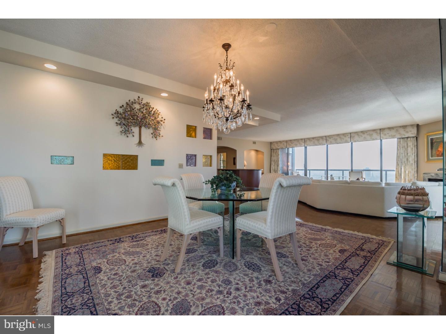 SOCIETY HILL - Residential