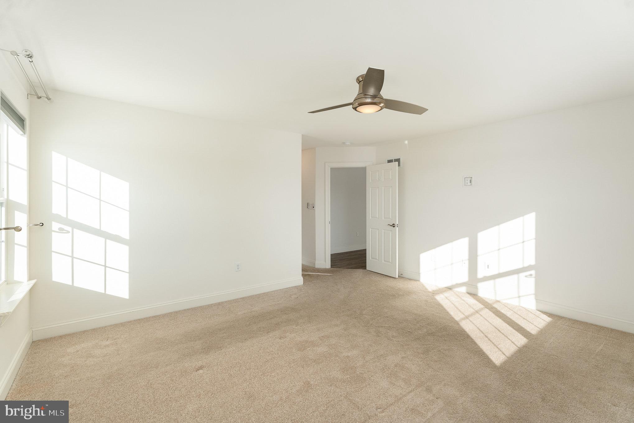 WINDY HEIGHTS, THE NEW - Residential