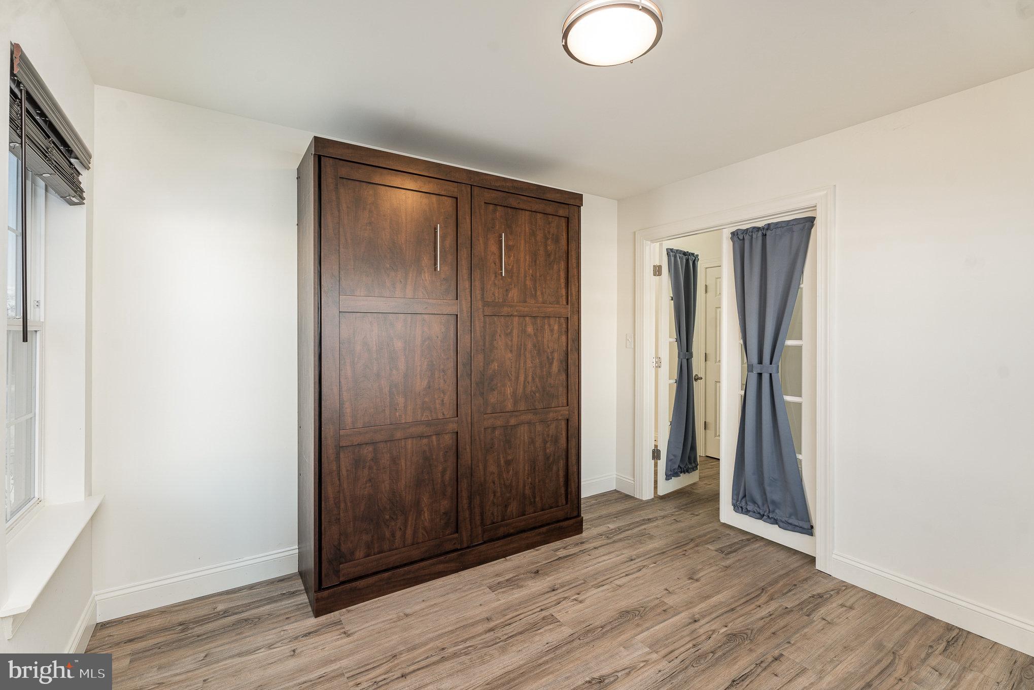 WINDY HEIGHTS, THE NEW - Residential