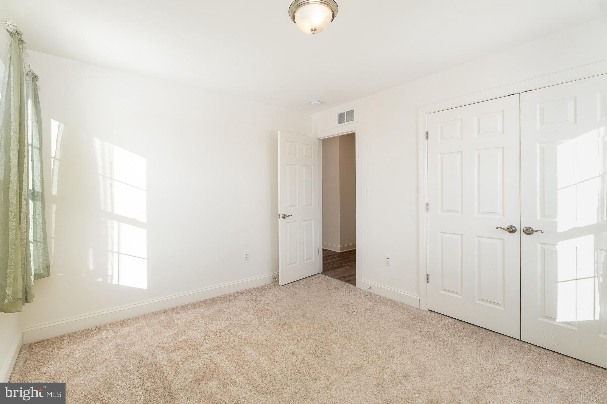 WINDY HEIGHTS, THE NEW - Residential