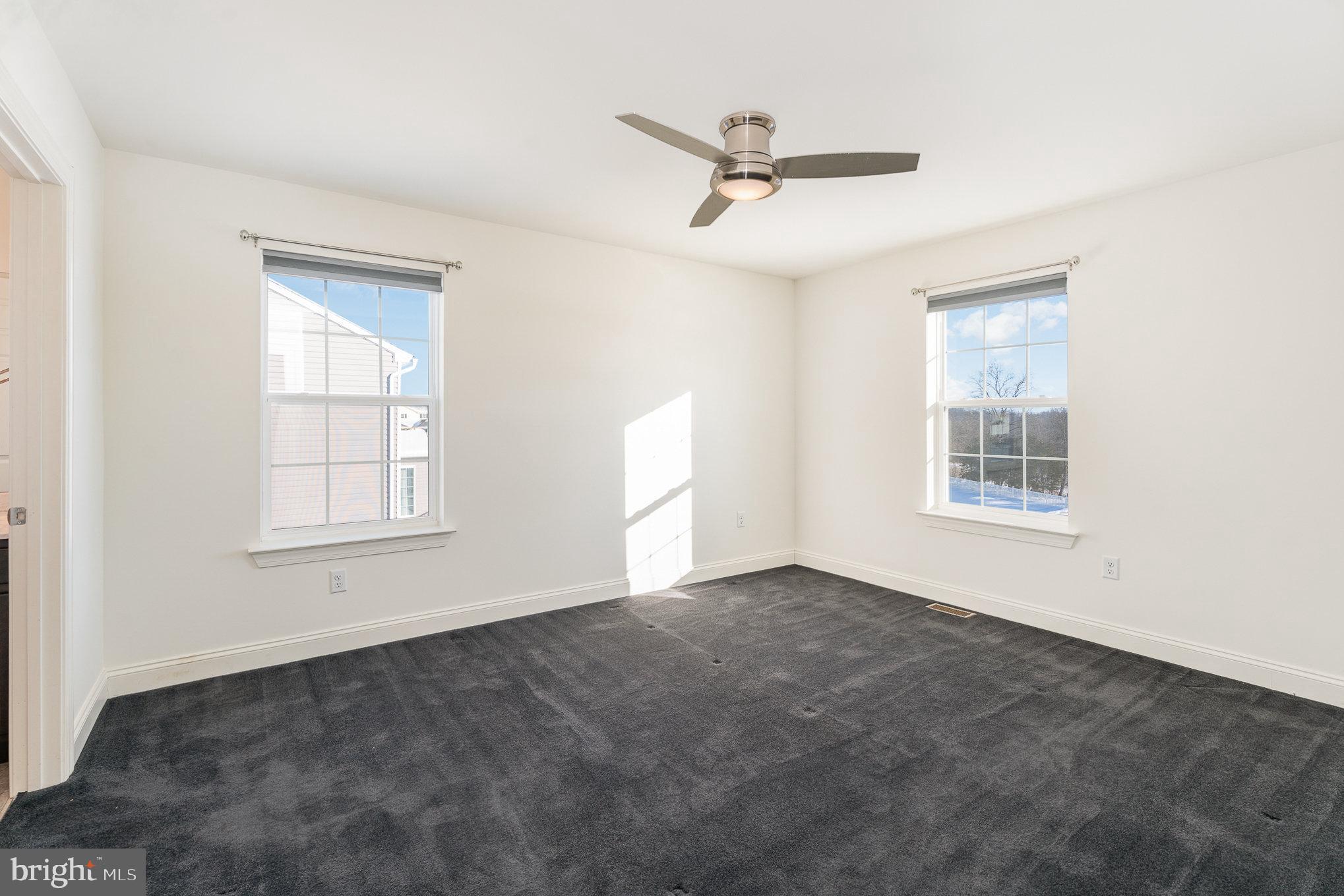 WINDY HEIGHTS, THE NEW - Residential