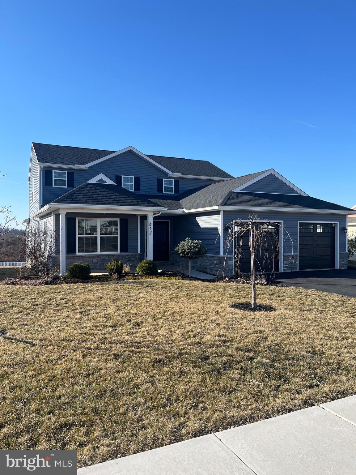 WINDY HEIGHTS, THE NEW - Residential