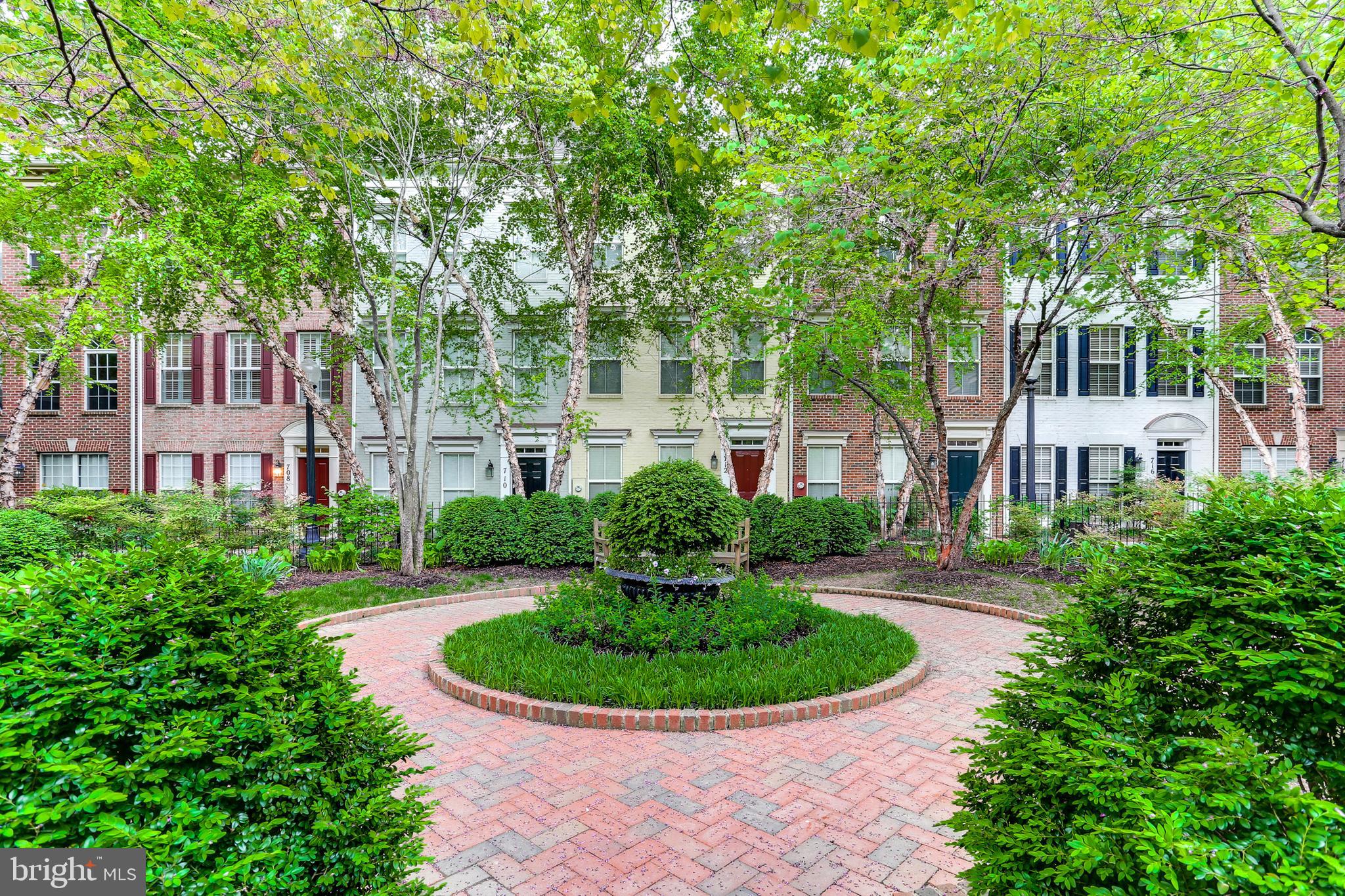 708 CAPITOL SQUARE PLACE SW