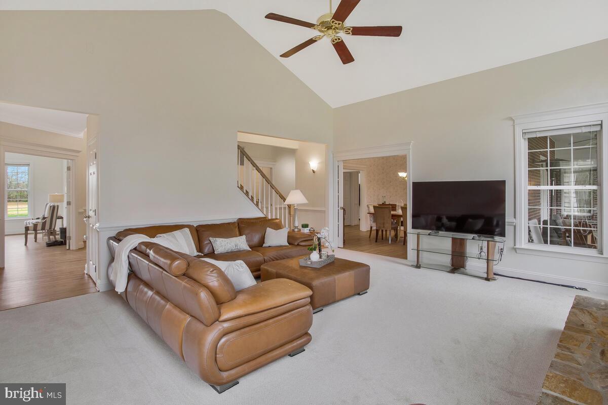 VELMEADE - Residential