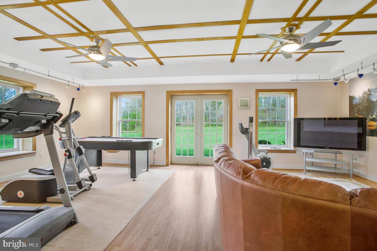 VELMEADE - Residential