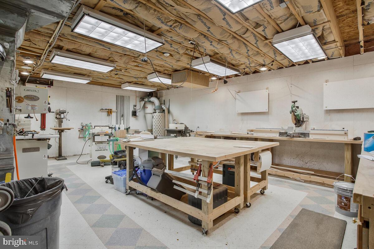 VELMEADE - Residential