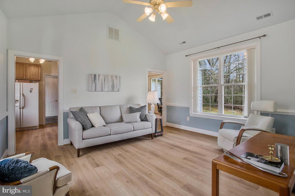 VELMEADE - Residential