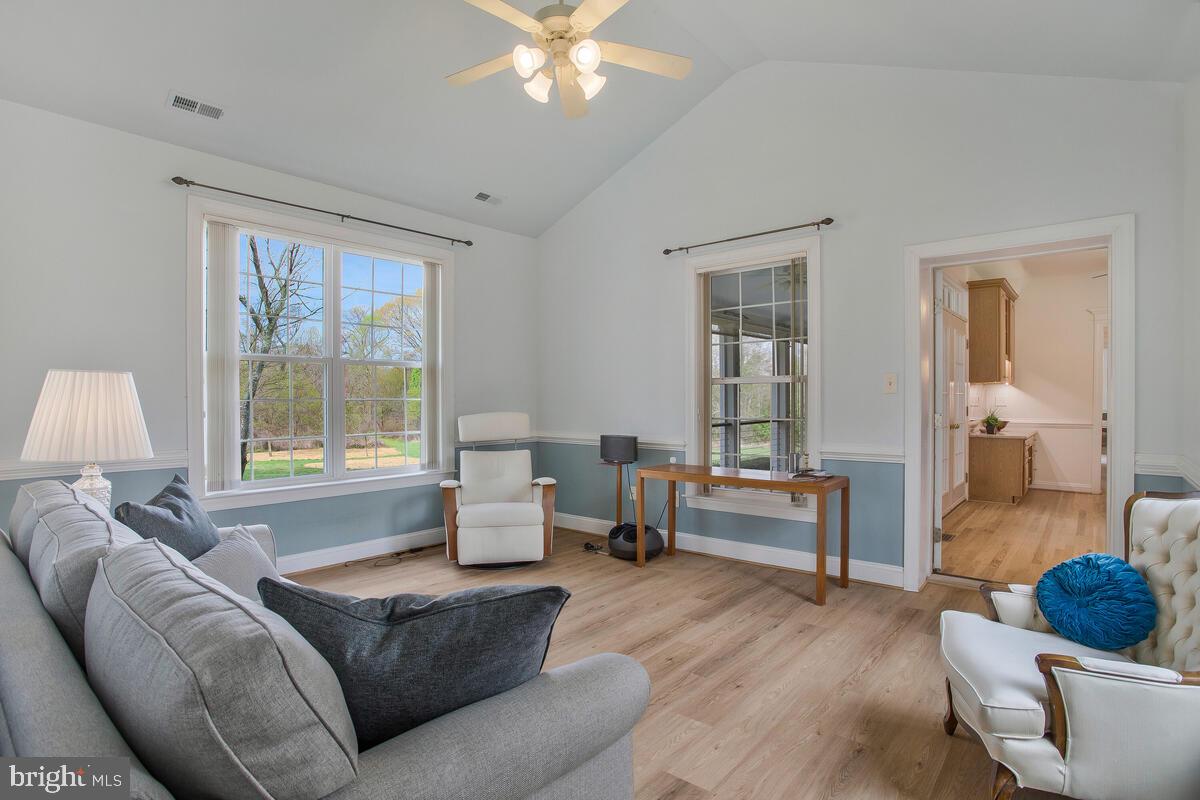 VELMEADE - Residential