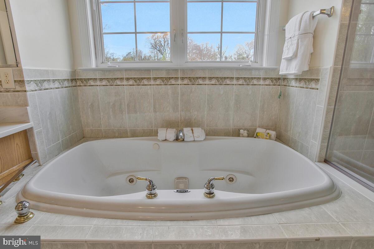 VELMEADE - Residential