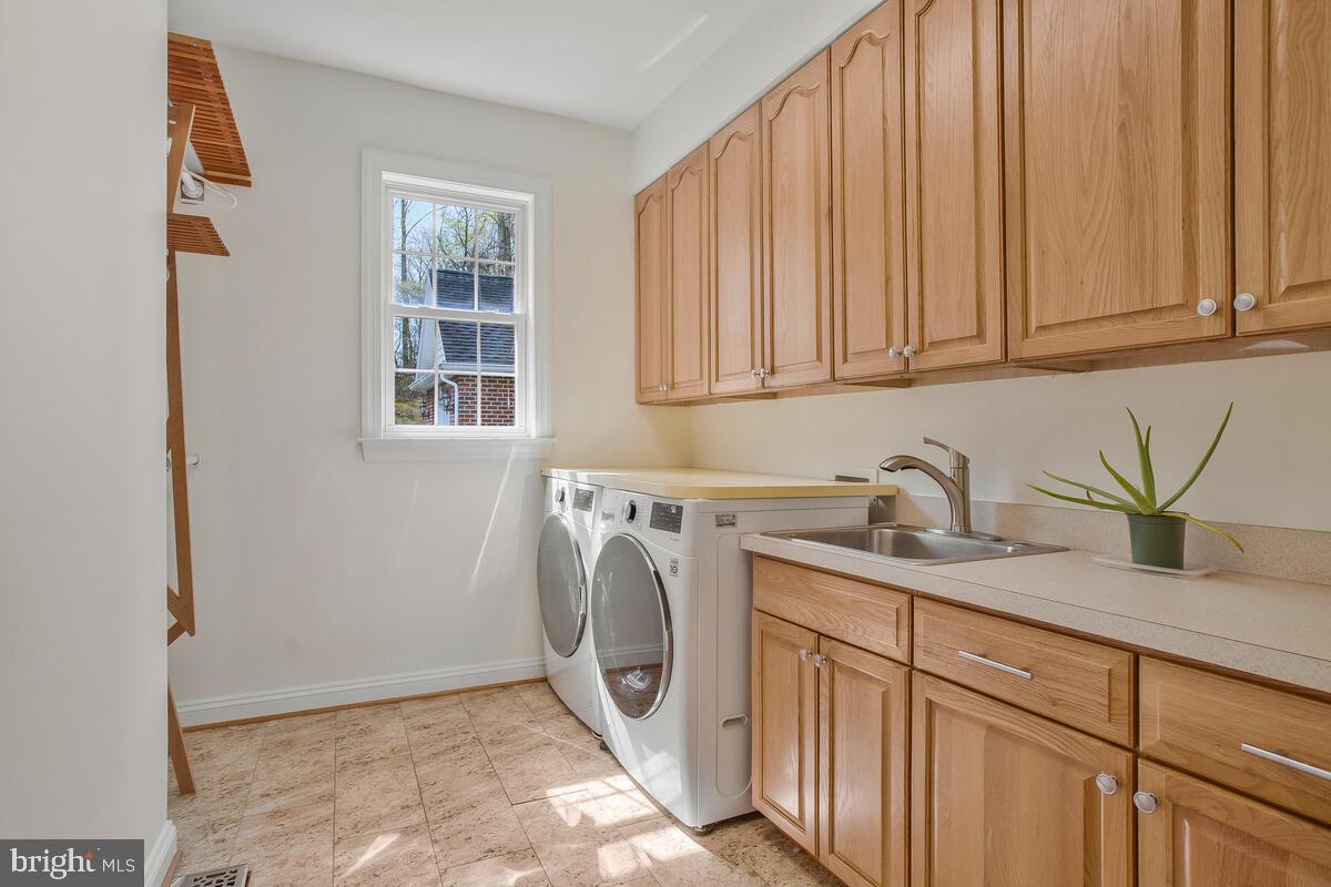 VELMEADE - Residential