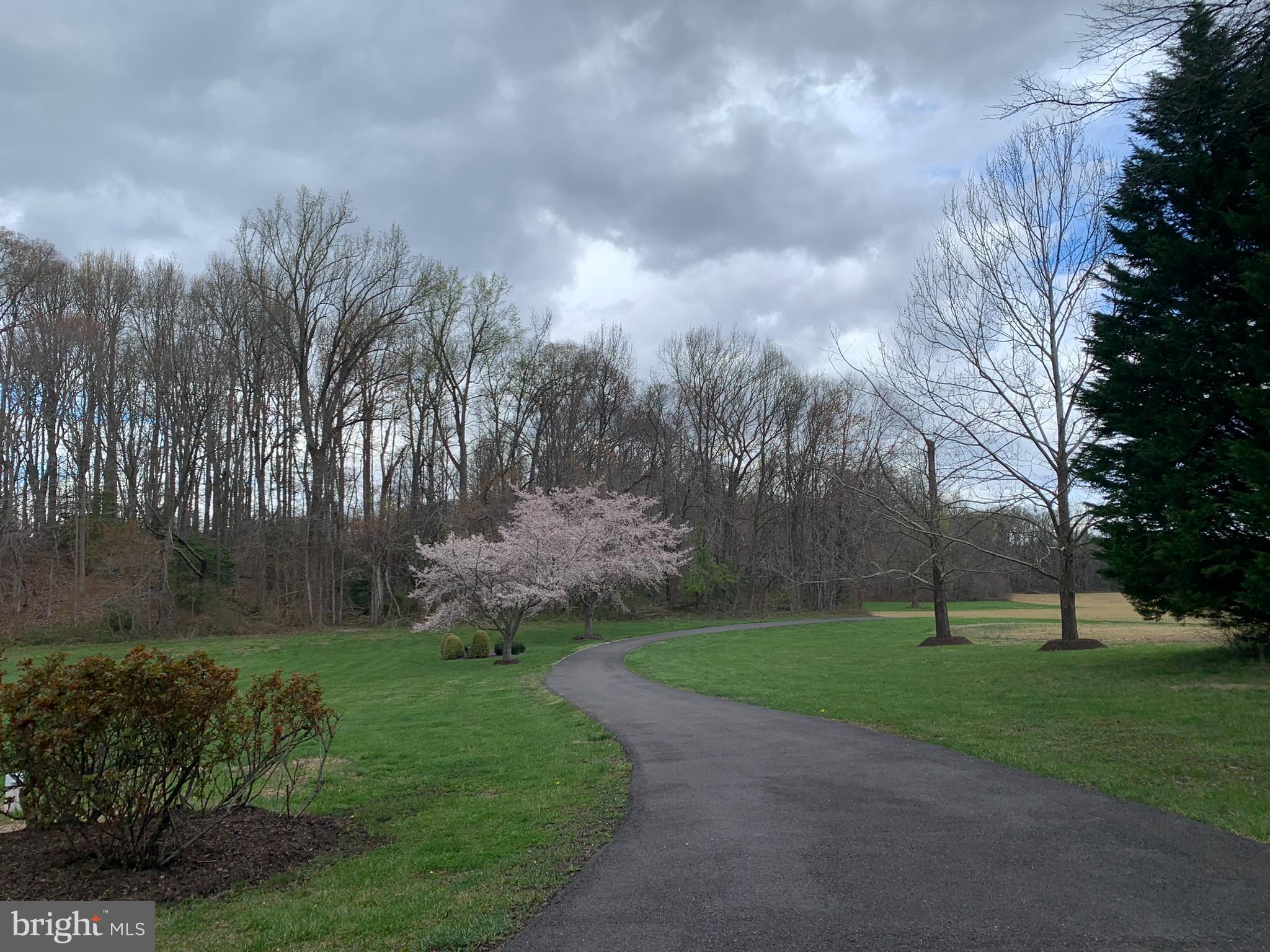 VELMEADE - Residential