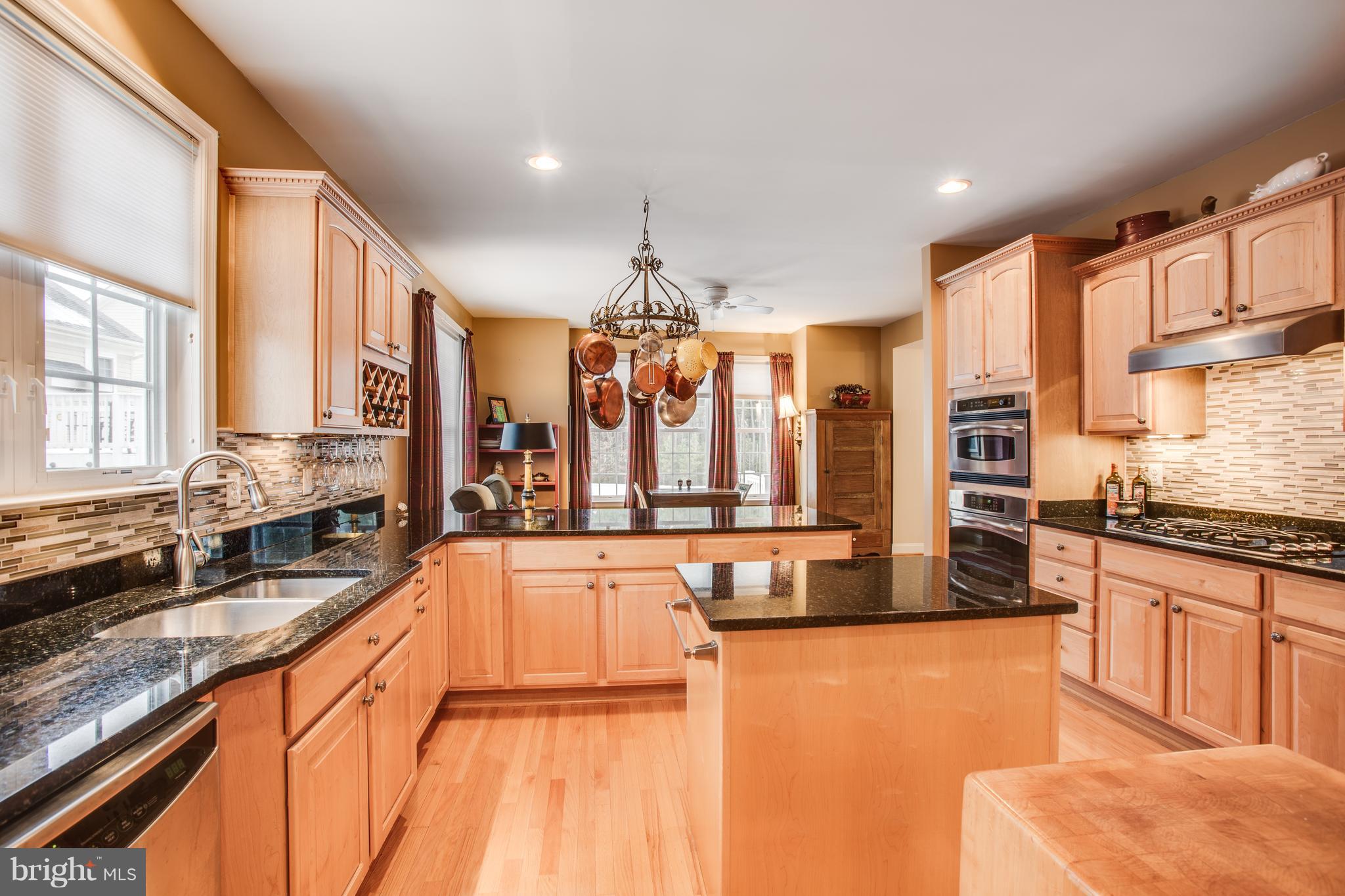 VIRGINIA HERITAGE AT LEE'S PARK - Residential