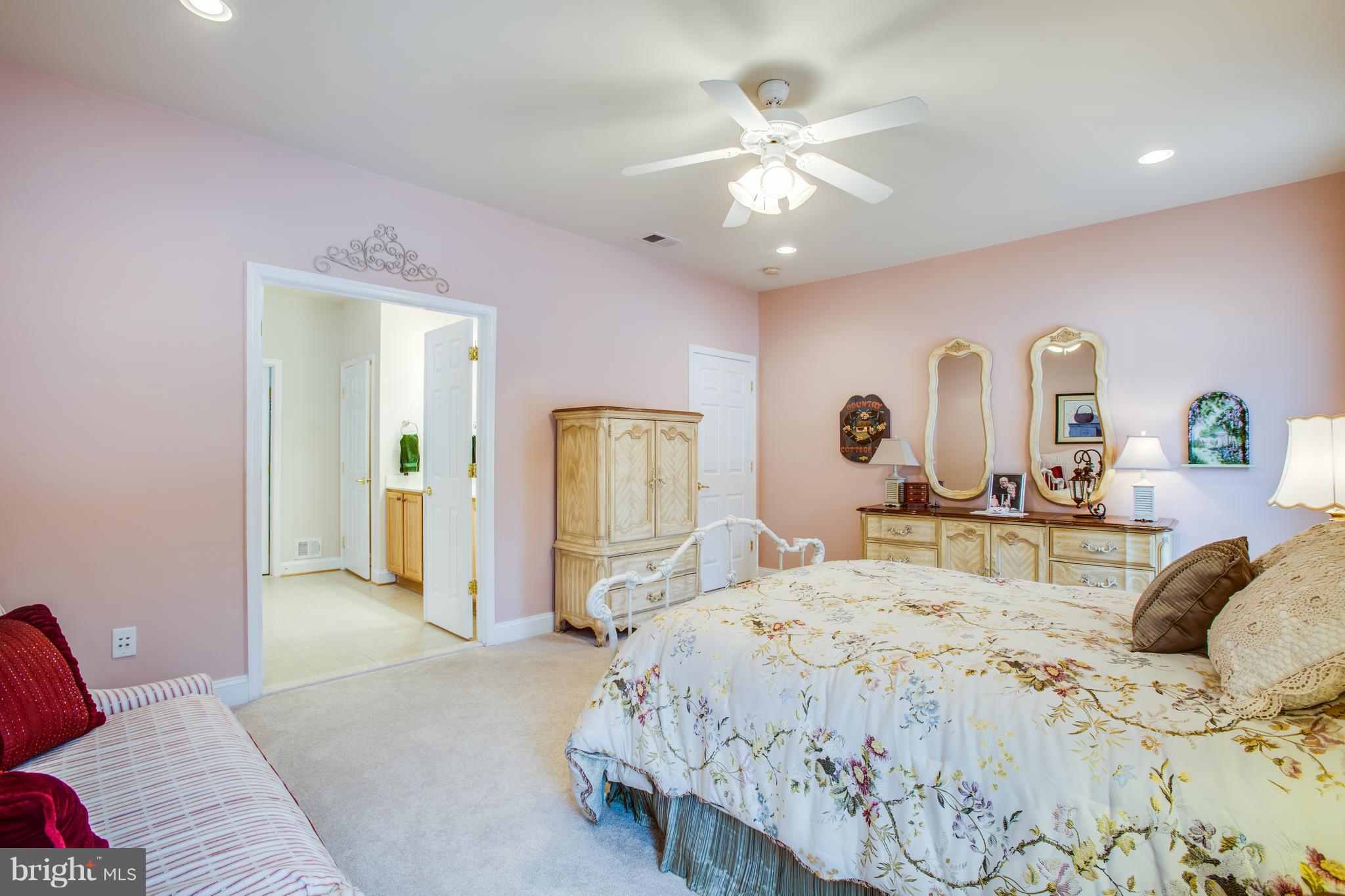 VIRGINIA HERITAGE AT LEE'S PARK - Residential