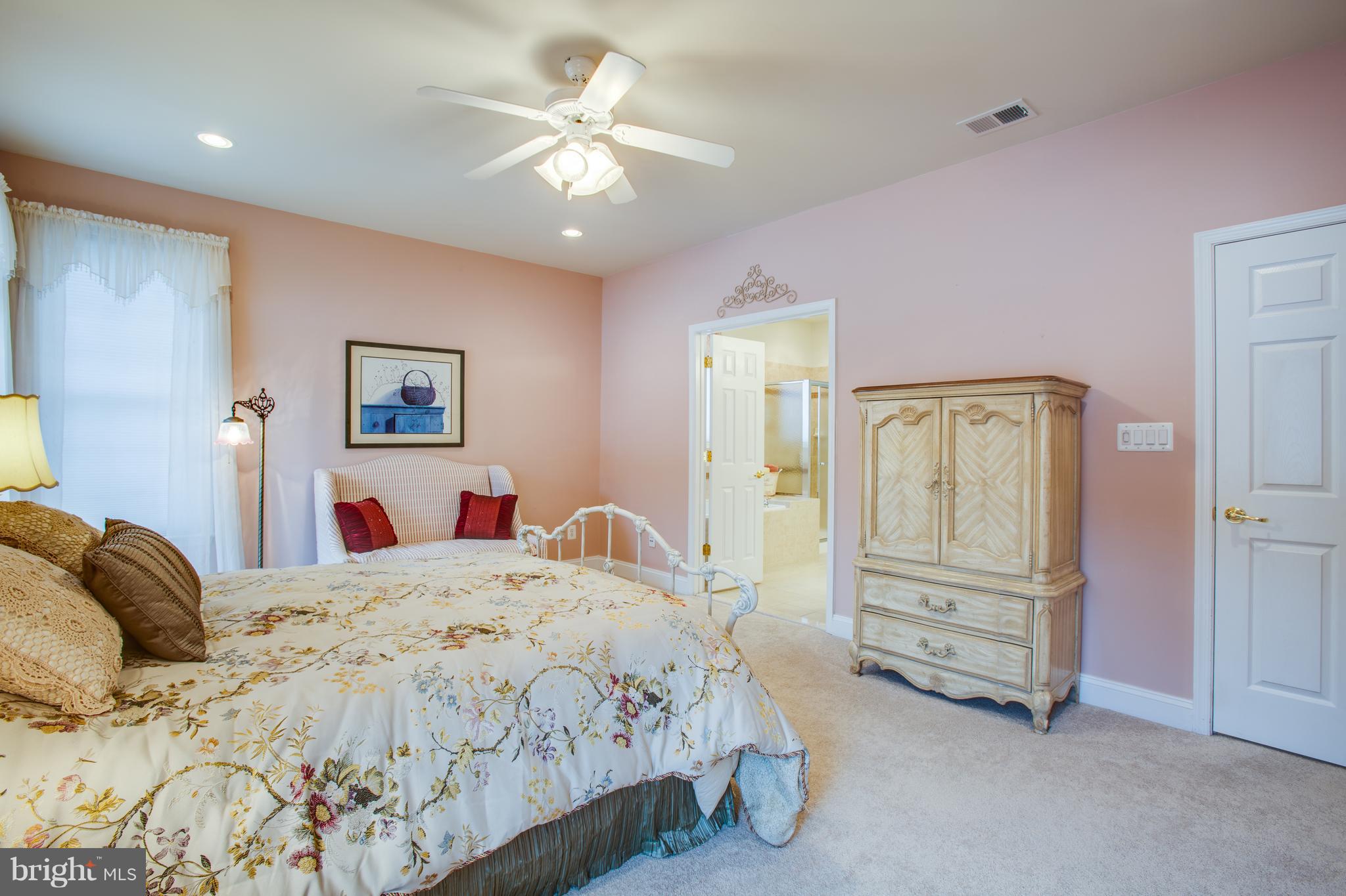 VIRGINIA HERITAGE AT LEE'S PARK - Residential