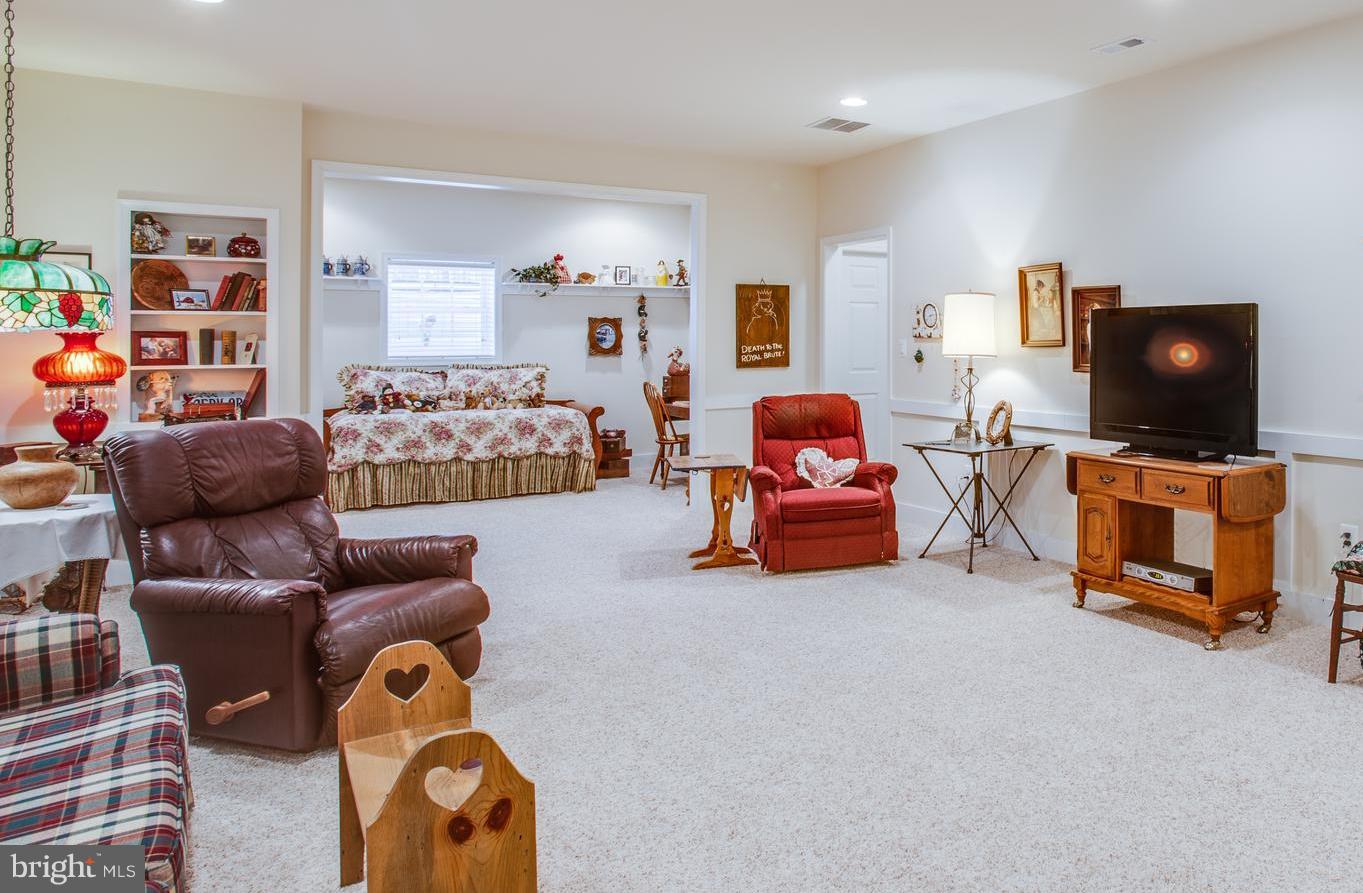 VIRGINIA HERITAGE AT LEE'S PARK - Residential