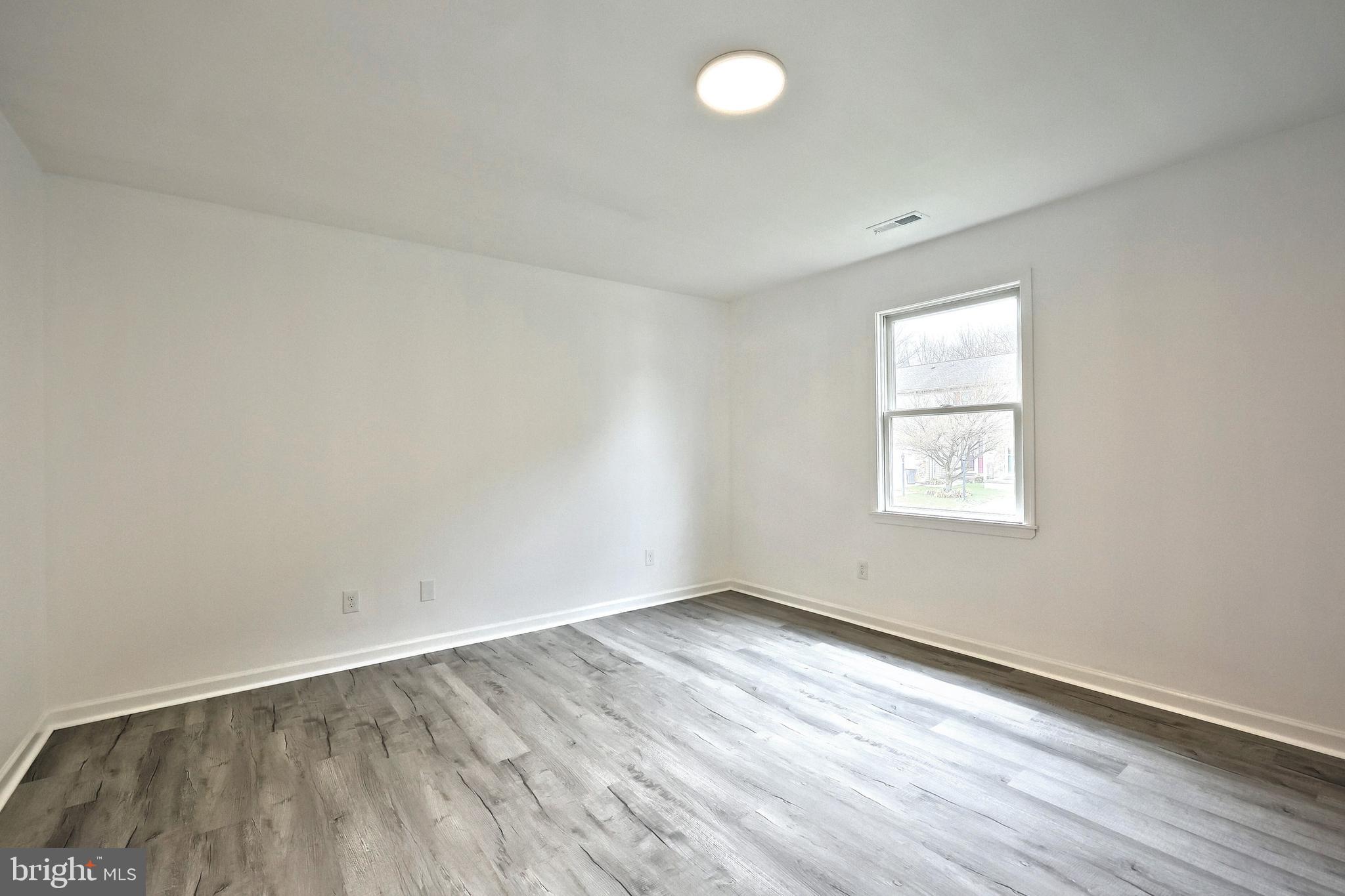 SPRINGBROOK CONDOS - Residential