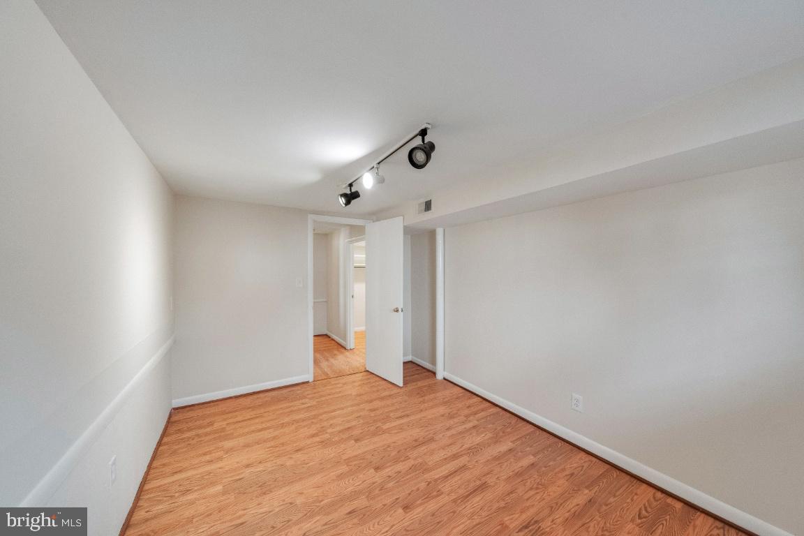 ORCHARD HILLS - Residential