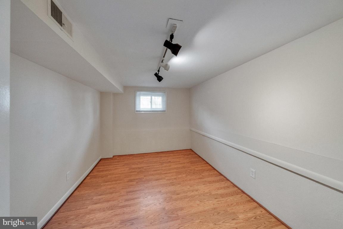 ORCHARD HILLS - Residential