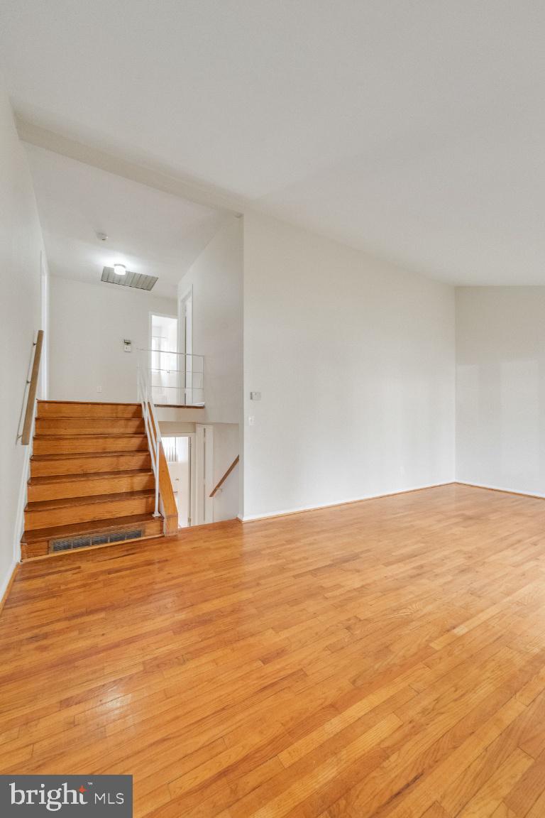 ORCHARD HILLS - Residential