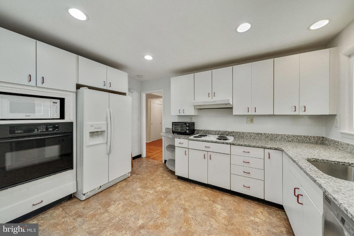 ORCHARD HILLS - Residential